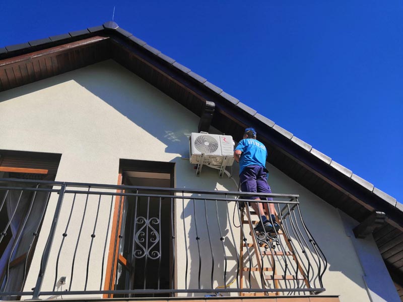 Instalacja klimatyzatora w domku jednorodzinnym w Rumi